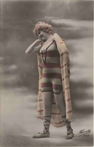 Frau in Bademode