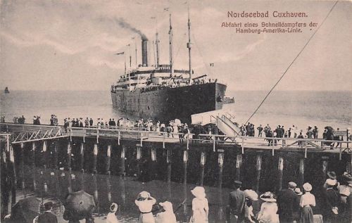 Nordseebad Cuxhaven. Abfahrt eines Schnelldampfers der Hamburg