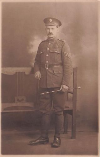 Soldat in Uniform, Standportrait, I WK