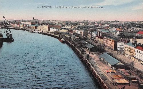 Ansichtskarte Nantes_44 Le Quai de la Fosse en aval du Transbordeur