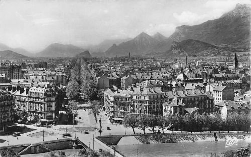 Grenoble Vue generale / Grenoble /Arrond. de Grenoble