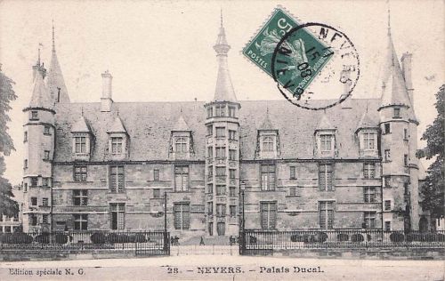 Nevers Nievre Palais Ducal Kategorie. Nevers Alte Ansichtskarten