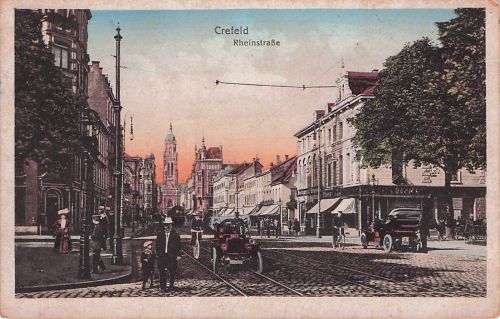 AK Crefeld, Rheinstraße mit Passanten und Straßenbahn