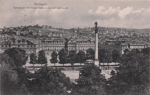 Stuttgart Schloßplatz mit neuem Schiol und Jubiläumssiule