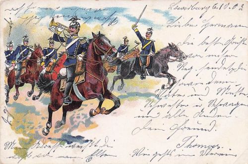 AK Soldaten avancieren zu Pferd mit Artillerie