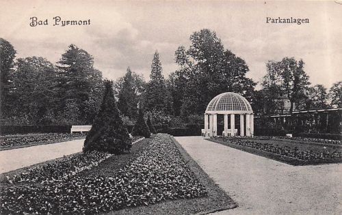 Bad Pyrmont, Partie im Kurpark ngl G3373