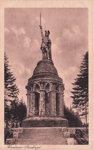 AK Hermanns-Denkmal, Vorderansicht mit Treppe