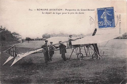 ROMANS-AVIATION - Perspective du Grand Béraud Le départ de Liger pour le