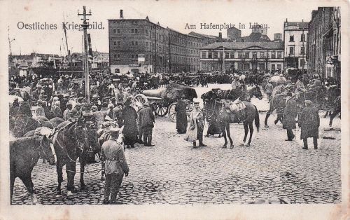 Ak Libau auf dem Hafenplatz 1 Wk Liepāja Kurland Lettland Marine Schiffspost