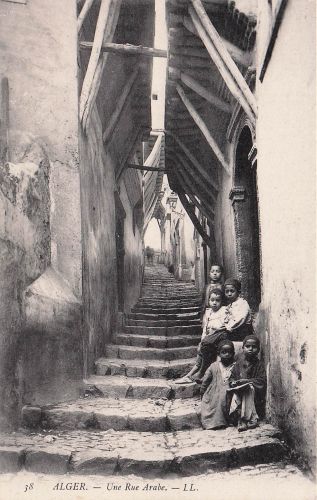 Alger Algerien Une rue arabe / Algier Algerien /