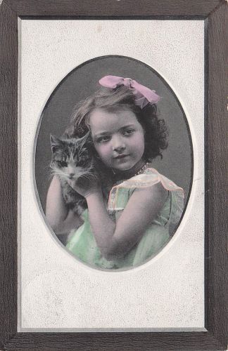 AK Mädchen posiert mit Katze