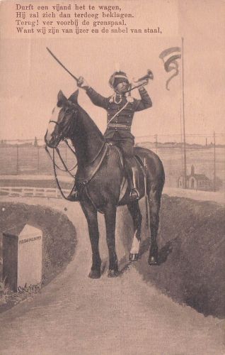 militärischer Uniform, der auf einem Pferd