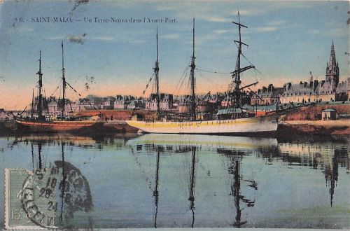SAINT-MALO. -Un Terre-Neuva dans l'Avant-Port.