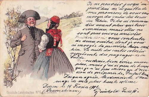 Paares in traditioneller Schwälmer Tracht