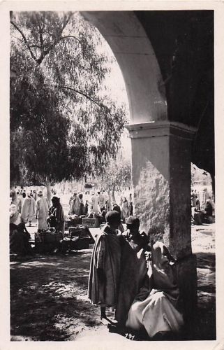 Bou Saada Sur le Marche Kat. Algerien