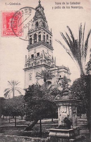Córdoba. Torre de la Catedral y patio de los Naranjos.