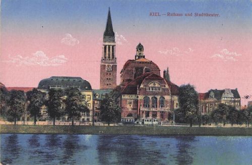 KIEL-Rathaus und Stadttheater.