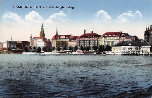 HAMBURG. Blick auf den Jungfernstieg.