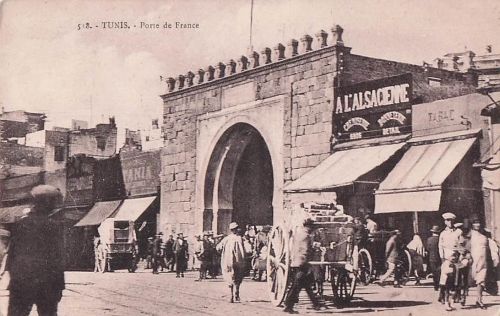 58. TUNIS. Porte de France