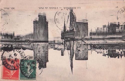LA ROCHELLE. L'Entrée du Port.