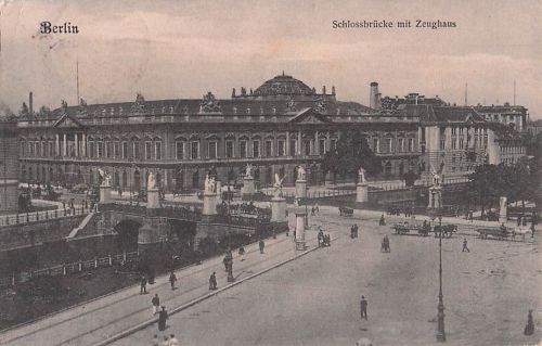 Berlin Schlossbrücke mit Zeughaus