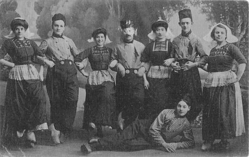 ungarische Tamburitza-Tanzgruppe