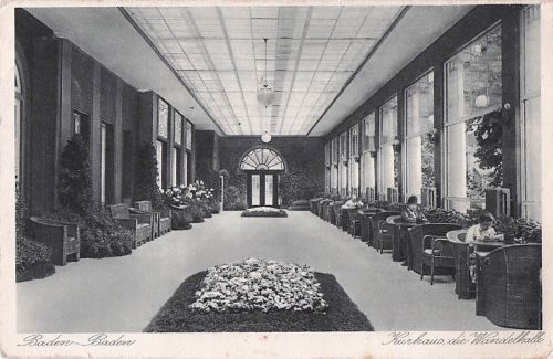 Baden-Baden Kurhaus, die Wandelhalle.
