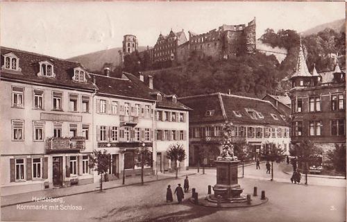 Heidelberg, Kornmarkt mit Schloss.