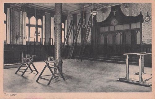 Ak Essen im Ruhrgebiet, Oberlyzeum, Turnsaal