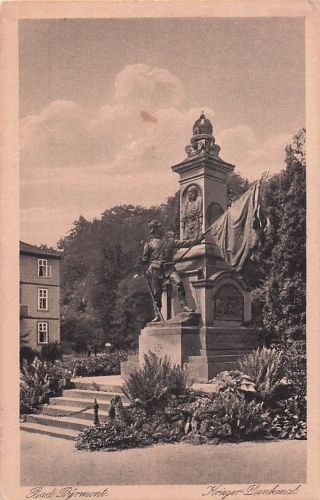 AK Bad Pyrmont, das Kriegerdenkmal