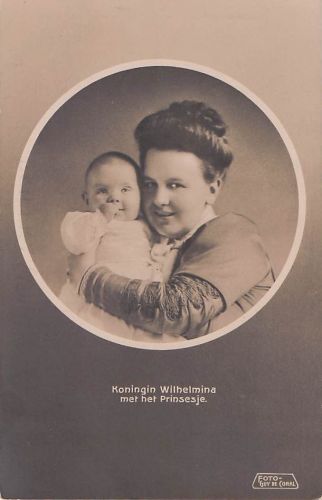 Koningin Wilhelmina met het Prinsesje.