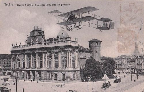 Torino Piazza Castello e Palazzo Madama da ponente.