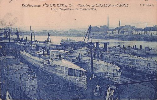 Chalon-sur-Saône. Chantiers de MM SCHNEIDER et Cie Torpilleurs en construction. -