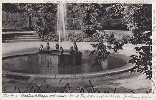 Pinguinbrunnen im Hamburger Stadtpark.