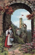 Ansichtskarte Lichtenstein, Mädchen namens Bärbel mit Korb am Schloss Lichtenstein