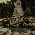 Höxter an der Weser - Denkmal für Hoffmann von Fallesleben