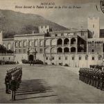 Monaco - Revue devant le Palais