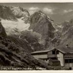 Knappenhäuser mit Zugspitze