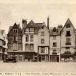 Tours - Place Plumereau