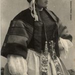 Jeune Fille de Pont l Abbe - costumes