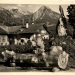 Partie aus Fischen, Dorfplatz