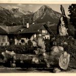 Partie aus Fischen, Dorfplatz