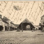 Milly - La Halle vue de loin