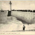 Le Treport - La Jetee a maree haute