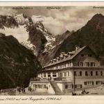Kreuzeckhaus mit Zugspitze