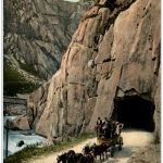 Das Urnerloch bei Andermatt - Postkutsche