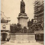 London - Gladstone Statue Strand