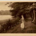 Serie Sepia - Frau im Wald