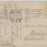 Frauen beim Apfel pflücken