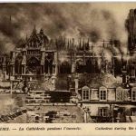 Reims - La Cathedrale pendant l incendie